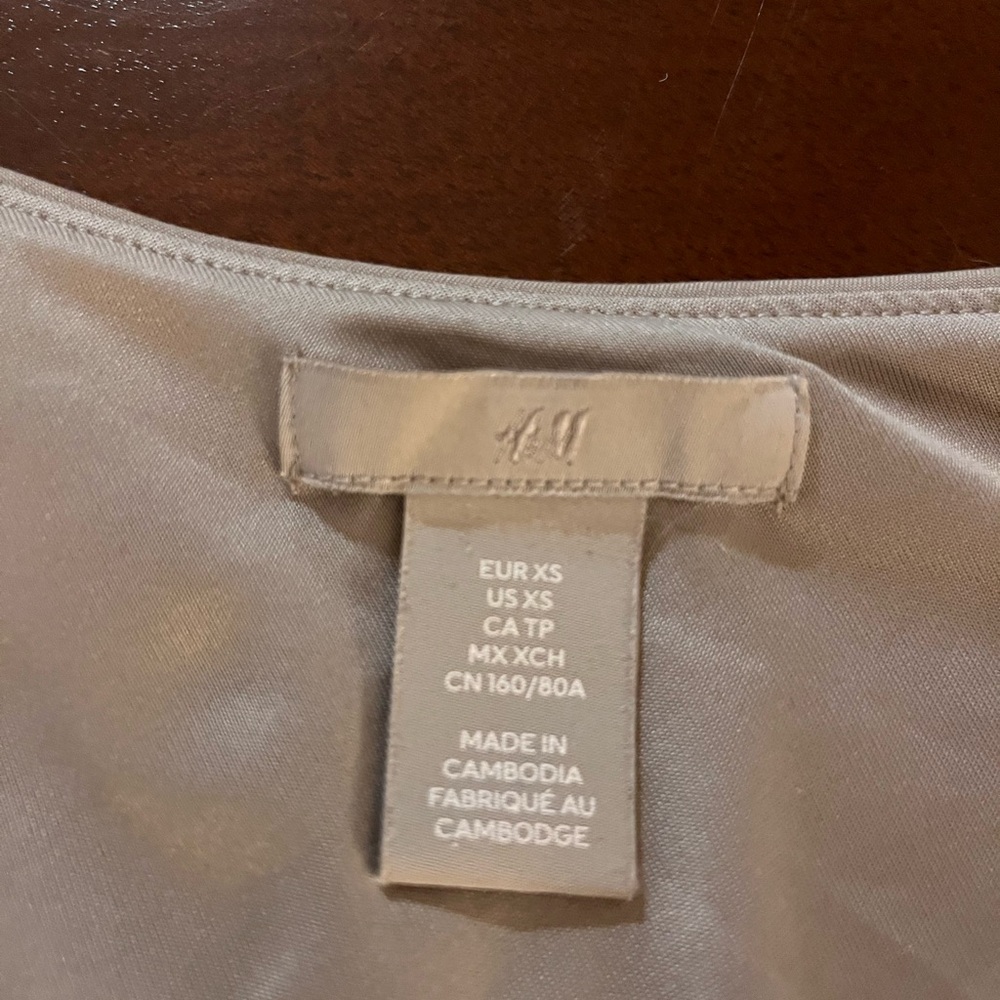 Elegant Gray Top by H&M